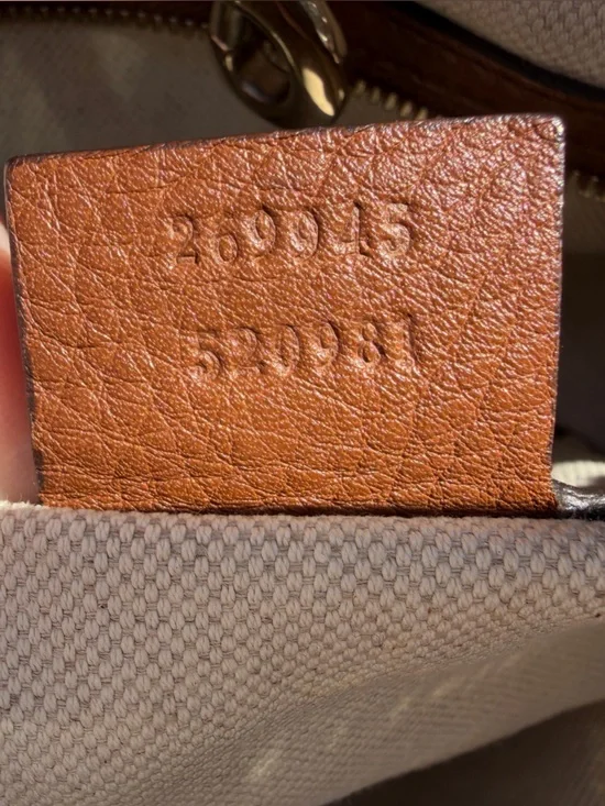 Gucci Bella GG Canvas Tote - Picture 14 of 16